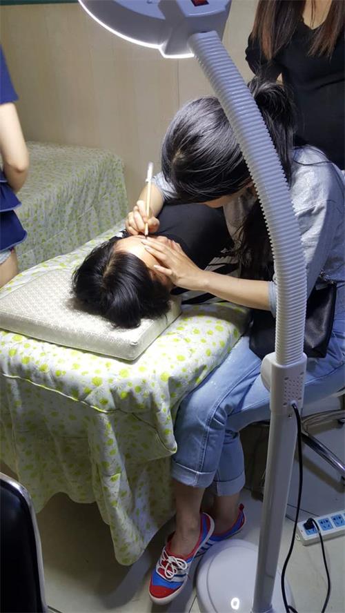 專業(yè)難怎么辦？唐山美容學(xué)校名師指導(dǎo)助你成功！
