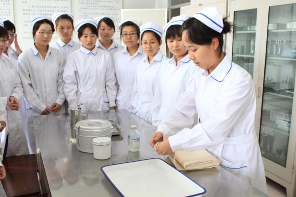 北京護(hù)理學(xué)校高級(jí)護(hù)理專業(yè)怎么樣？