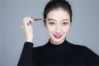 怎么才能學好化妝？   