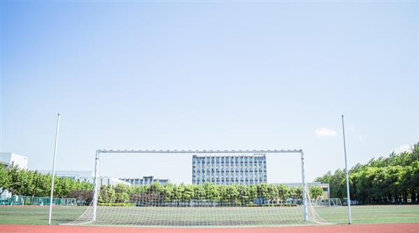 青島巖天數(shù)控職業(yè)技術(shù)學(xué)校有哪些優(yōu)勢(shì)？