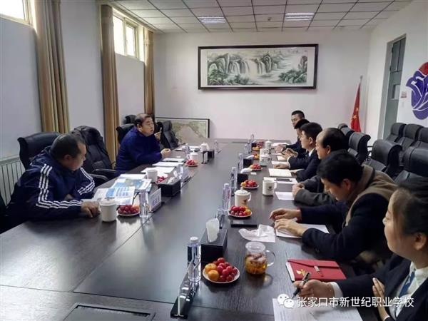 張家口新世紀(jì)職業(yè)學(xué)校與北京翔宇通用航空集團(tuán)聯(lián)合開辦航空定向班啦！   