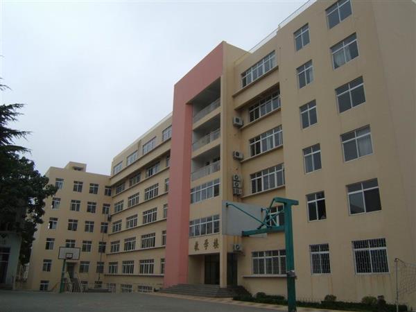 青島市電子信息技術(shù)學校電子技術(shù)應(yīng)用專業(yè)怎么樣？需要學什么課程？