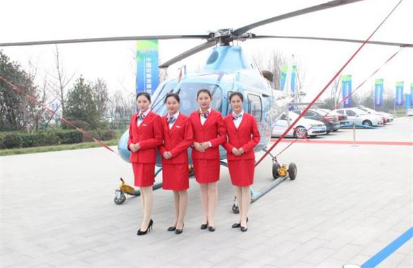 山東航空學(xué)校哪家強(qiáng)？有空中乘務(wù)專業(yè)嗎？