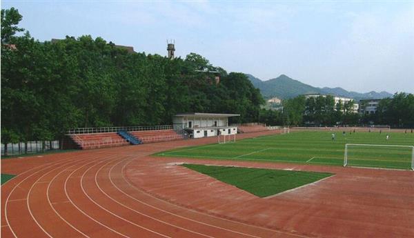 青島航空職業(yè)技術(shù)學(xué)校都開(kāi)設(shè)了哪些航空服務(wù)專(zhuān)業(yè)？