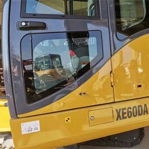 挖掘機(jī)、叉車、吊車